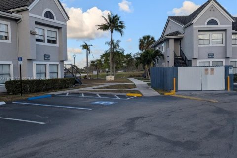 Copropriété à louer à Miami, Floride: 1 chambre, 53.79 m2 № 2040953 - photo 12