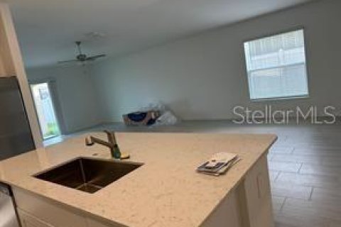 House in San Antonio, Florida 4 bedrooms, 168.15 sq.m. № 1866775 - photo 9