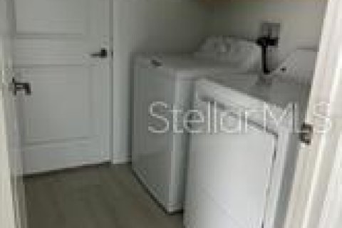 House in San Antonio, Florida 4 bedrooms, 168.15 sq.m. № 1866775 - photo 7