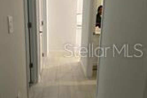 House in San Antonio, Florida 4 bedrooms, 168.15 sq.m. № 1866775 - photo 11