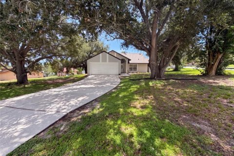 House in Winter Garden, Florida 4 bedrooms, 165.18 sq.m. № 2227392