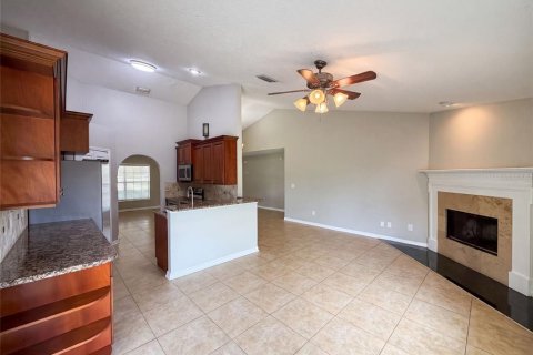 House in Winter Garden, Florida 4 bedrooms, 165.18 sq.m. № 2227392 - photo 7