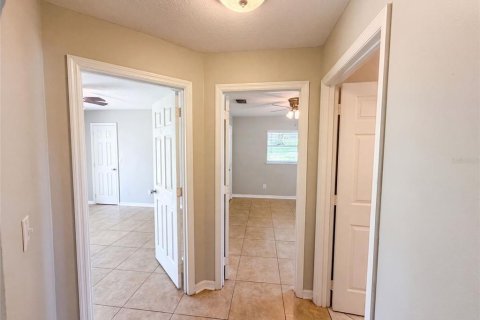 House in Winter Garden, Florida 4 bedrooms, 165.18 sq.m. № 2227392 - photo 21