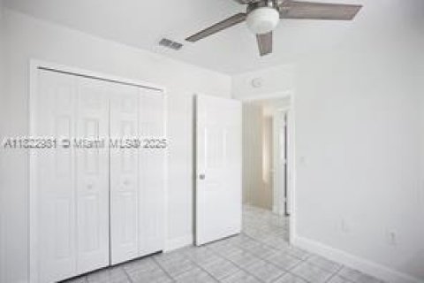 Touwnhouse à louer à Hialeah, Floride: 3 chambres, 109.62 m2 № 1790987 - photo 19