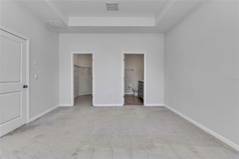House in San Antonio, Florida 3 bedrooms, 145.39 sq.m. № 1792203 - photo 24