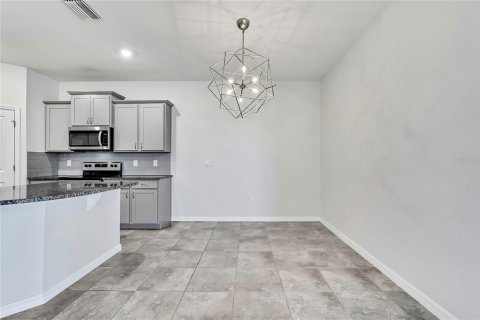 House in San Antonio, Florida 3 bedrooms, 145.39 sq.m. № 1792203 - photo 14