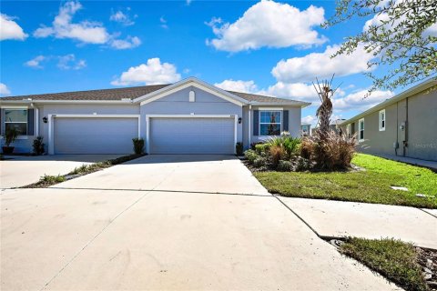 House in San Antonio, Florida 3 bedrooms, 145.39 sq.m. № 1792203 - photo 2