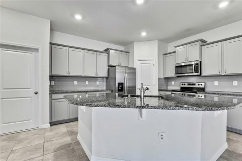 House in San Antonio, Florida 3 bedrooms, 145.39 sq.m. № 1792203 - photo 17