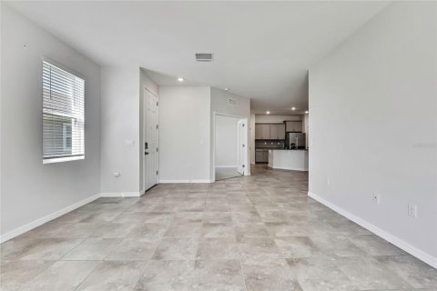 House in San Antonio, Florida 3 bedrooms, 145.39 sq.m. № 1792203 - photo 9