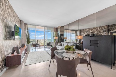 Condo in Miami, Florida, 1 bedroom  № 1696855 - photo 13