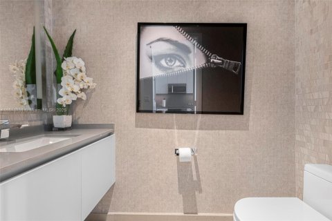 Condo in Miami, Florida, 1 bedroom  № 1696855 - photo 20