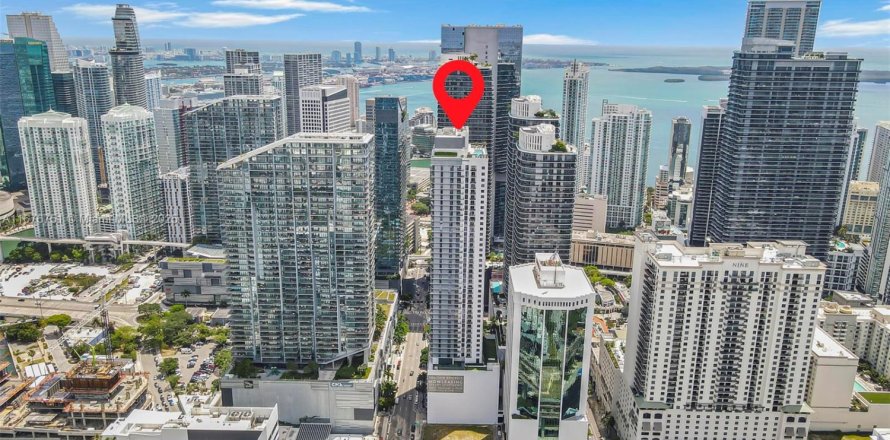 Condominio en Miami, Florida, 1 dormitorio № 1696855