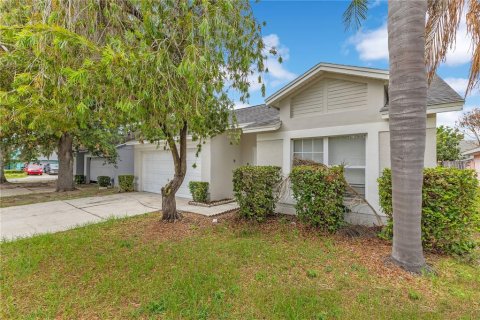 Casa en venta en Kissimmee, Florida, 3 dormitorios, 120.87 m2 № 2218538 - foto 2