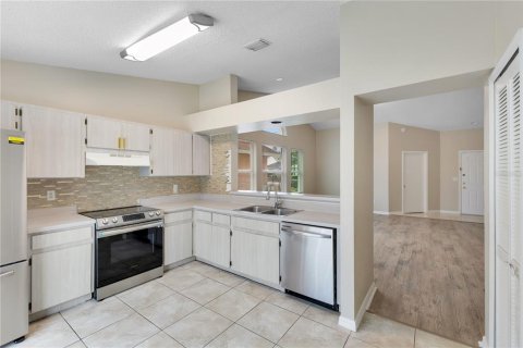 Casa en venta en Kissimmee, Florida, 3 dormitorios, 120.87 m2 № 2218538 - foto 6