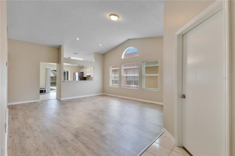 Casa en venta en Kissimmee, Florida, 3 dormitorios, 120.87 m2 № 2218538 - foto 4