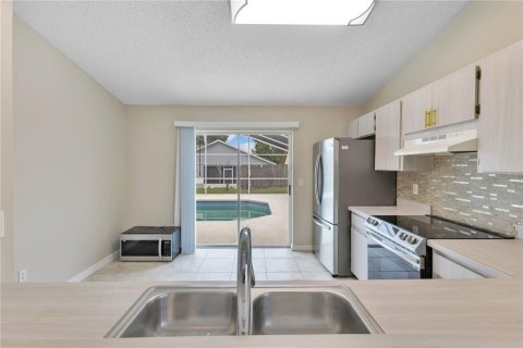 Casa en venta en Kissimmee, Florida, 3 dormitorios, 120.87 m2 № 2218538 - foto 8