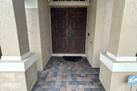 Casa en venta en West Palm Beach, Florida, 5 dormitorios, 326.92 m2 № 2323945 - foto 2