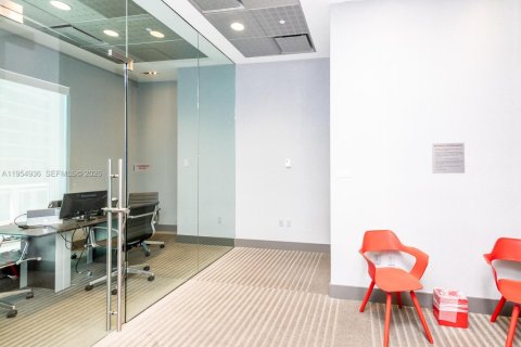 Copropriété à louer à Miami, Floride: 1 chambre, 76.92 m2 № 2009756 - photo 29