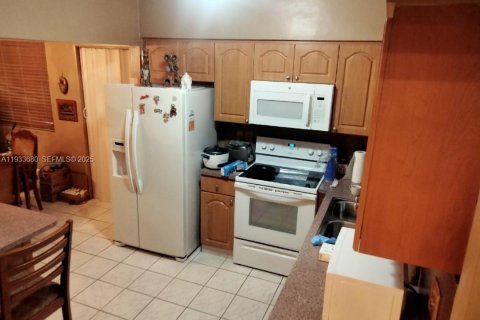 Купить виллу или дом в Хайалиа, Флорида 3 спальни, 130.25м2, № 1991955 - фото 2