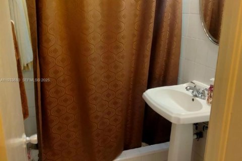 Купить виллу или дом в Хайалиа, Флорида 3 спальни, 130.25м2, № 1991955 - фото 8