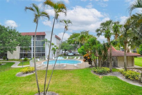 Copropriété à vendre à Lauderhill, Floride: 2 chambres, 99.41 m2 № 2091143 - photo 17