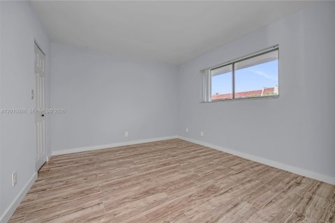Copropriété à vendre à Lauderhill, Floride: 2 chambres, 99.41 m2 № 2091143 - photo 25