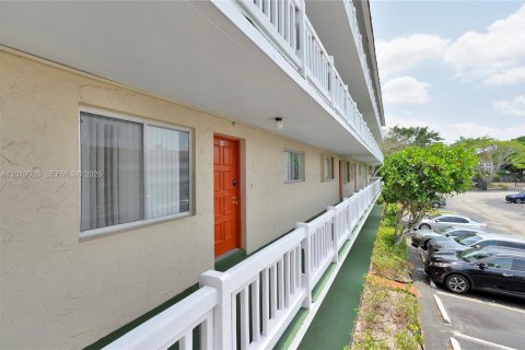 Copropriété à vendre à Lauderhill, Floride: 2 chambres, 99.41 m2 № 2091143 - photo 20