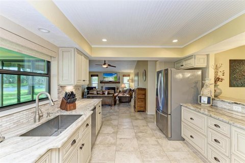 House in Sarasota, Florida 3 bedrooms, 184.23 sq.m. № 1884673 - photo 20