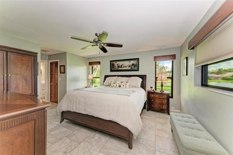 House in Sarasota, Florida 3 bedrooms, 184.23 sq.m. № 1884673 - photo 25