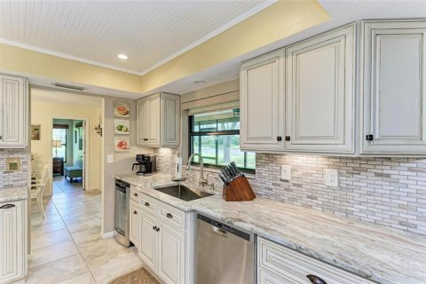 House in Sarasota, Florida 3 bedrooms, 184.23 sq.m. № 1884673 - photo 17