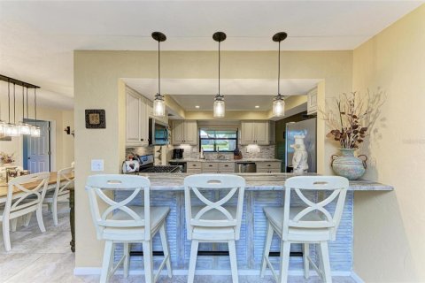 House in Sarasota, Florida 3 bedrooms, 184.23 sq.m. № 1884673 - photo 10