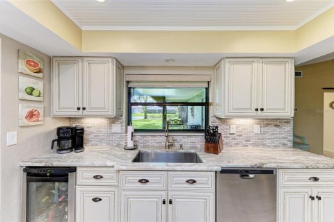 House in Sarasota, Florida 3 bedrooms, 184.23 sq.m. № 1884673 - photo 19