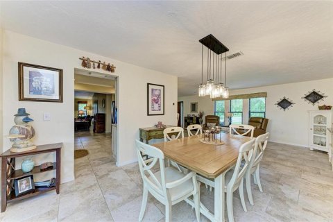 House in Sarasota, Florida 3 bedrooms, 184.23 sq.m. № 1884673 - photo 15
