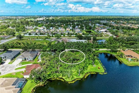 House in Sarasota, Florida 3 bedrooms, 184.23 sq.m. № 1884673 - photo 7