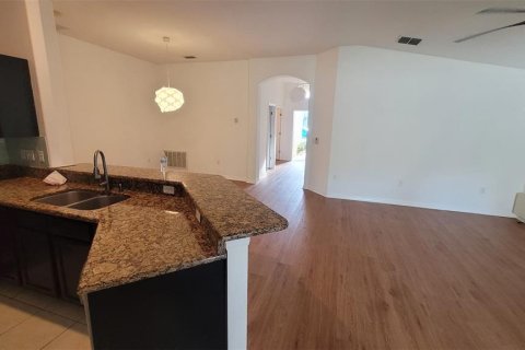 Villa ou maison à louer à Lakeland, Floride: 3 chambres, 162.21 m2 № 2220983 - photo 11