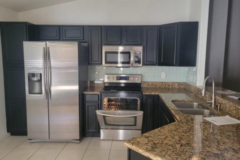 Villa ou maison à louer à Lakeland, Floride: 3 chambres, 162.21 m2 № 2220983 - photo 2