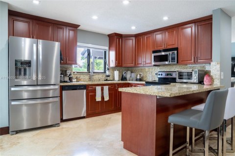 House in Miami, Florida 4 bedrooms, 168.99 sq.m. № 1989292 - photo 24