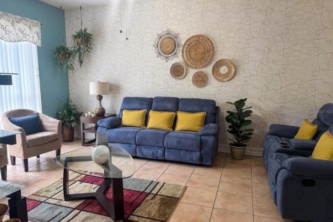 House in Orlando, Florida 4 bedrooms, 185.06 sq.m. № 1844547 - photo 15