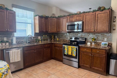 House in Orlando, Florida 4 bedrooms, 185.06 sq.m. № 1844547 - photo 9
