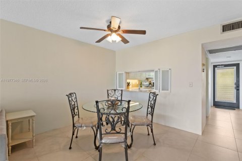 Copropriété à louer à Davie, Floride: 2 chambres, 102.19 m2 № 2041687 - photo 4