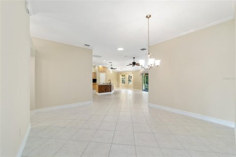 Villa ou maison à louer à The Villages, Floride: 3 chambres, 183.02 m2 № 2108074 - photo 7
