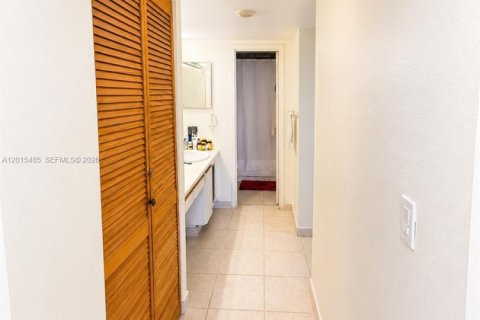 Купить кондоминиум в Авентура, Флорида 2 спальни, 101.82м2, № 2154136 - фото 6