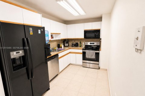 Купить кондоминиум в Авентура, Флорида 2 спальни, 101.82м2, № 2154136 - фото 3