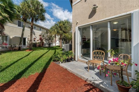 Adosado en alquiler en Pembroke Pines, Florida, 3 dormitorios, 160.35 m2 № 2077992 - foto 23