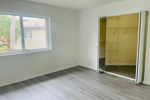 Adosado en alquiler en Pembroke Pines, Florida, 3 dormitorios, 160.35 m2 № 2077992 - foto 15