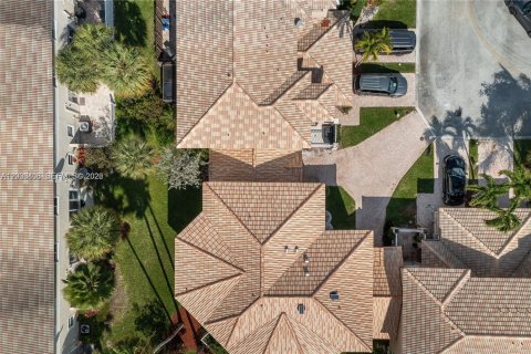 Adosado en alquiler en Pembroke Pines, Florida, 3 dormitorios, 160.35 m2 № 2077992 - foto 3