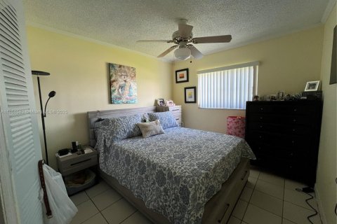 Condo in Miami, Florida, 2 bedrooms  № 1893059 - photo 14