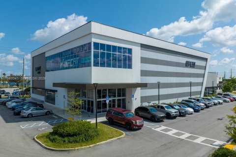 Condo in Pembroke Pines, Florida, 2 bedrooms  № 2047125 - photo 27