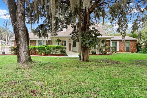 House in Crystal River, Florida 4 bedrooms, 202.16 sq.m. № 2220444 - photo 3