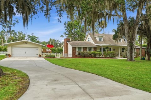 House in Crystal River, Florida 4 bedrooms, 202.16 sq.m. № 2220444